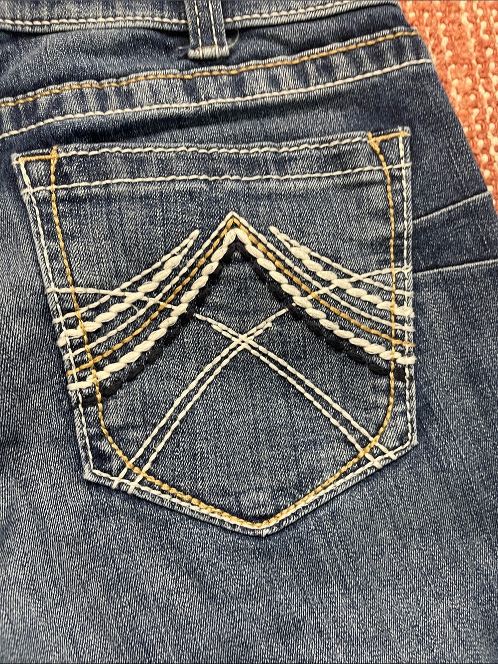 Ariat R.E.A.L. Boot Cut Jeans Women’s Size 31 Short Western Embroidered Pockets - Picture 9 of 12